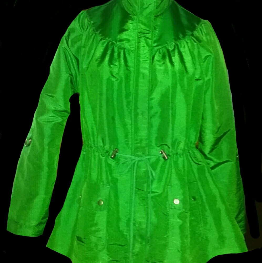 Jaclyn Smith Vibrant Green Windbreaker