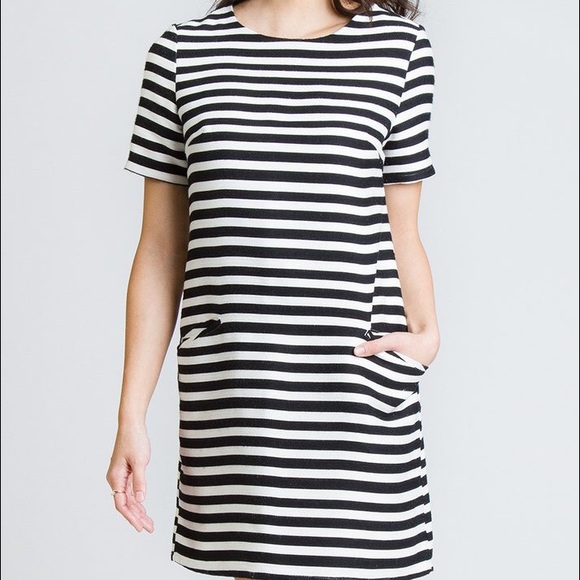 🔥Ready to go striped shift dress with pockets - Picture 2 of 4