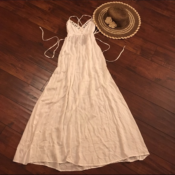Dresses & Skirts - Beautifully boho white summer dress