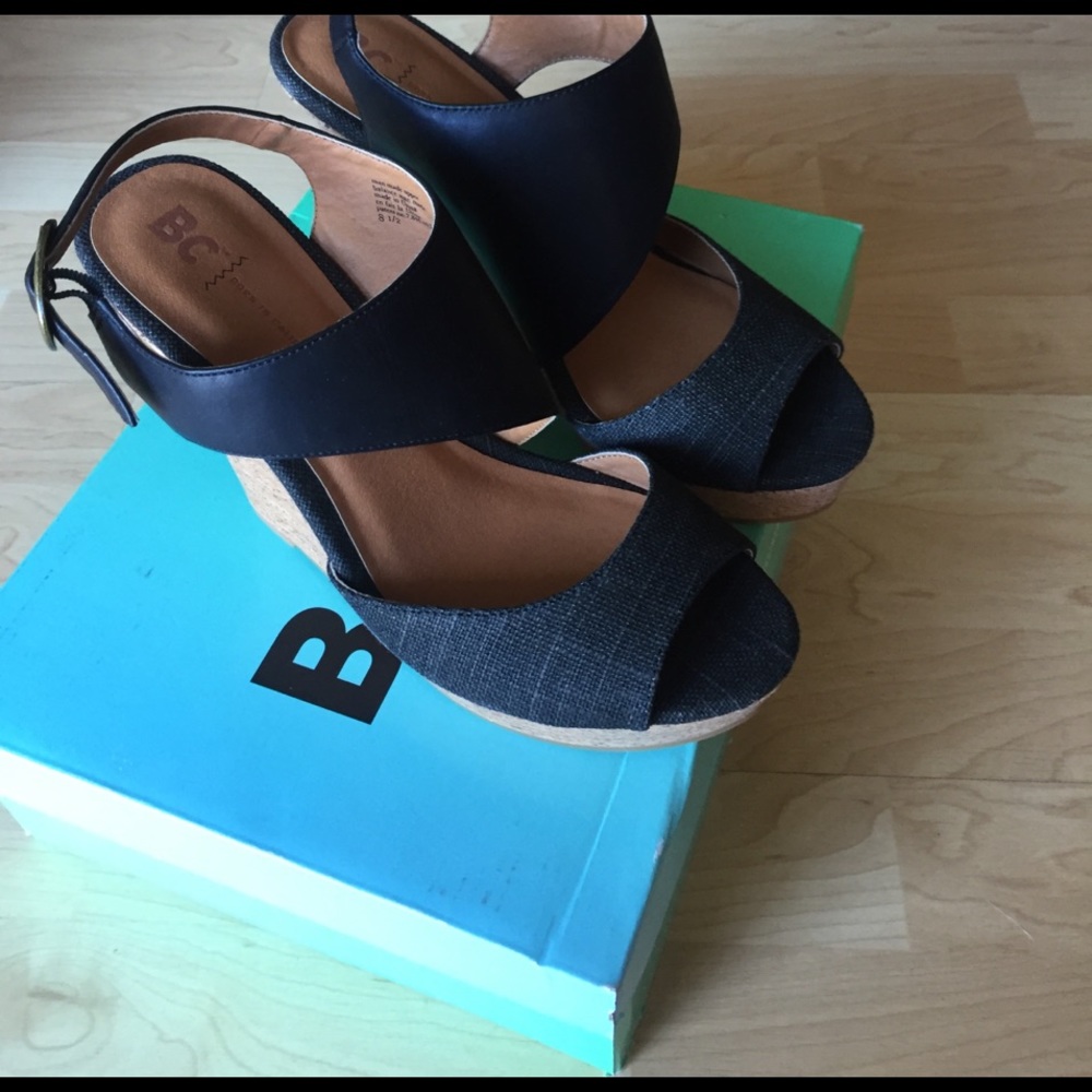 Black wedge
