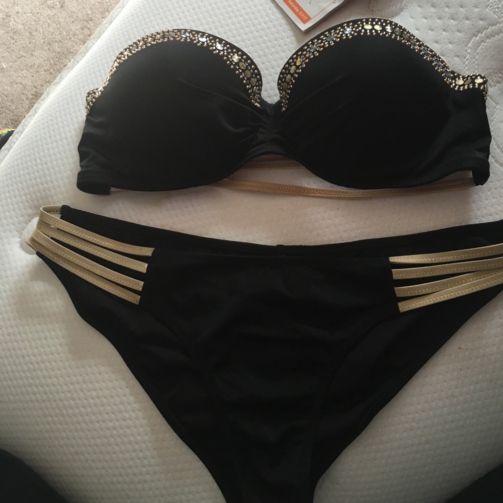 Victoria's Secret bikini