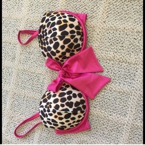 Beach bunny Leopard print bikini top