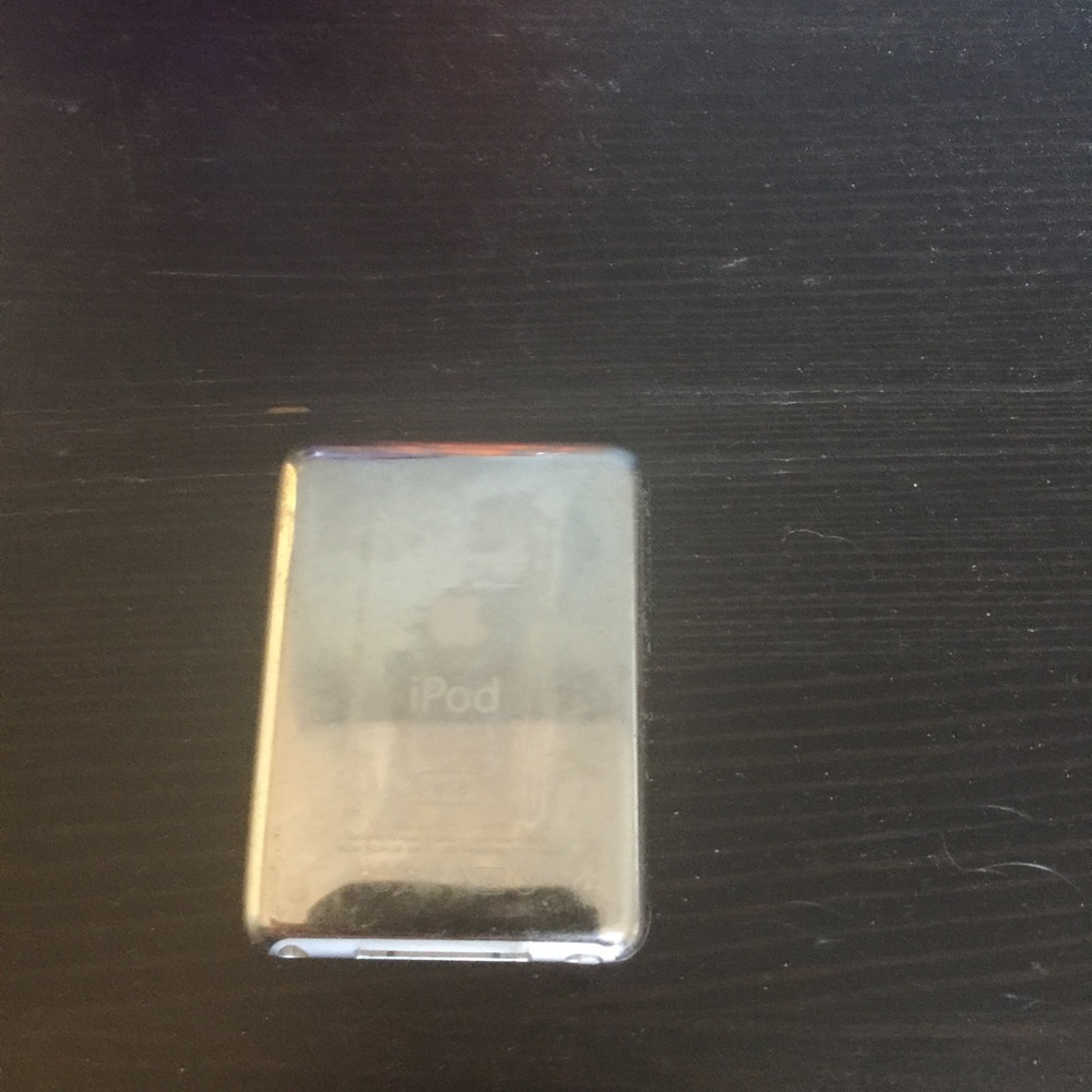 Ipod - Picture 2 of 3