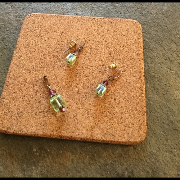 Swarovski crystal earrings and pendant - Picture 2 of 2