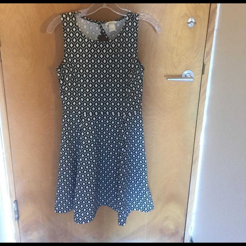 Black and white H&M dress