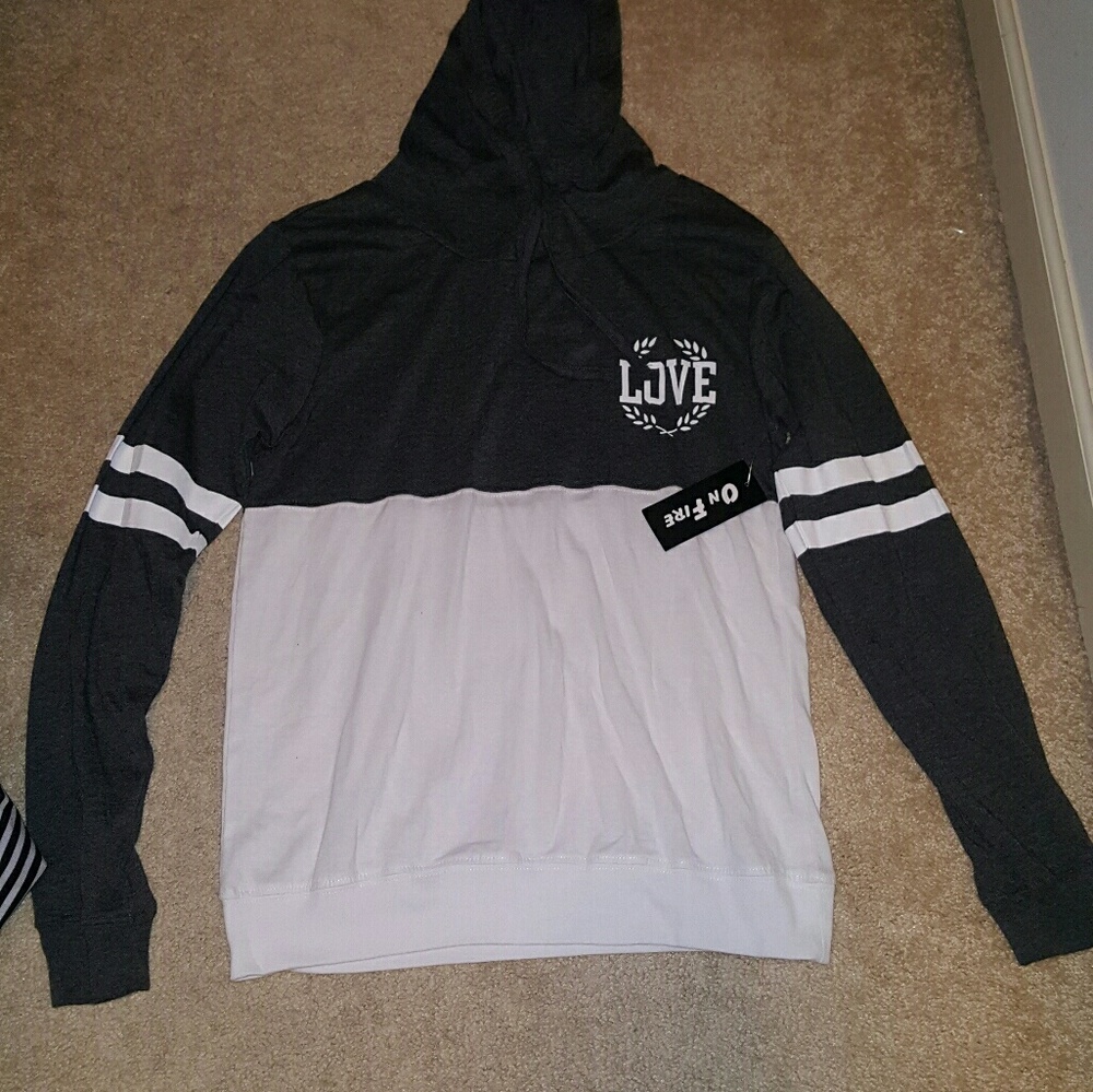 Hooded shirt