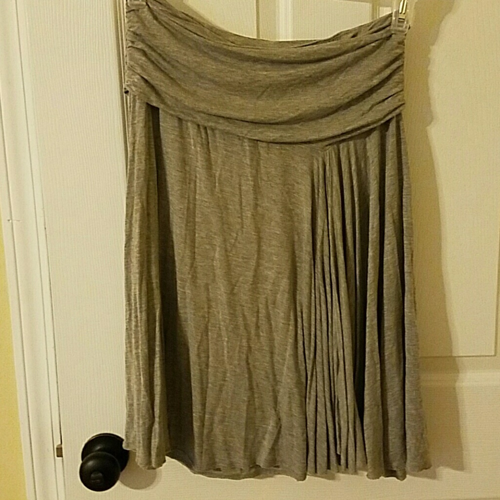 Grey skirt