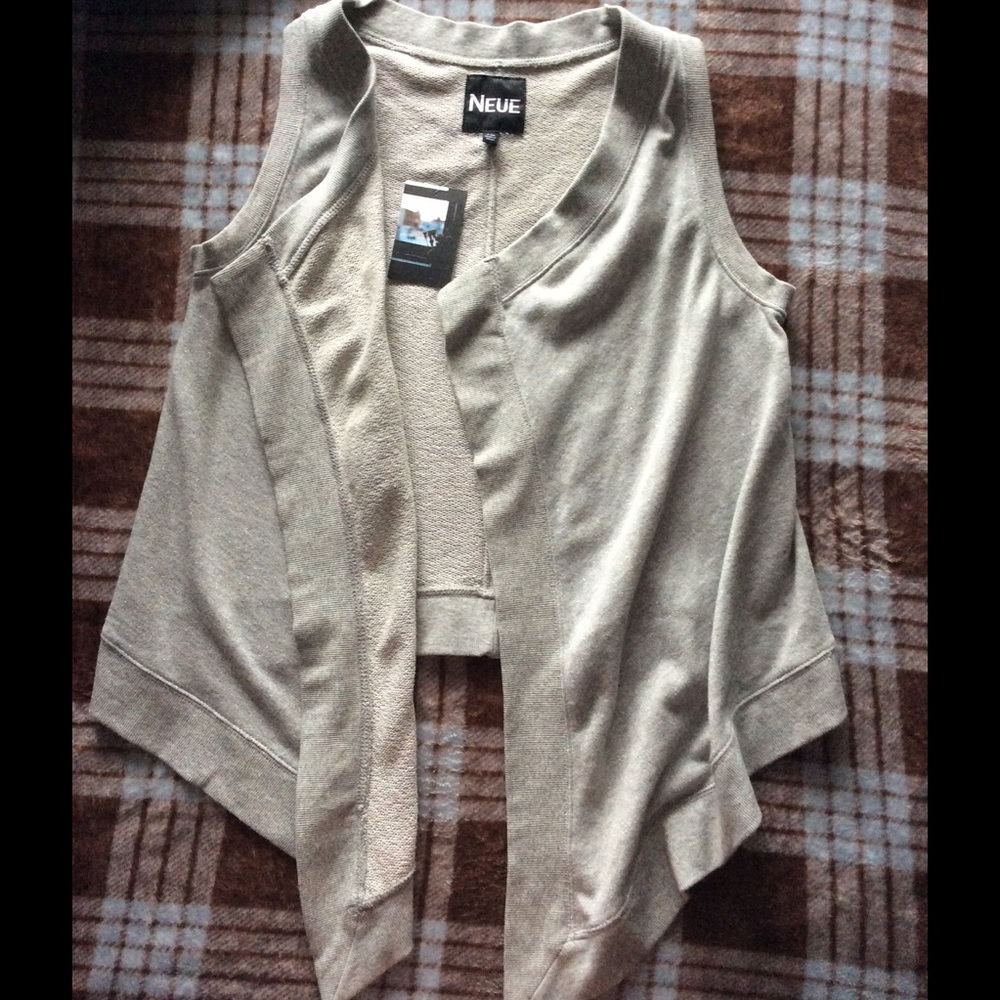 ⚠️Low-Ball Sale⚠️ NWT Sleeveless Sweater from Neue