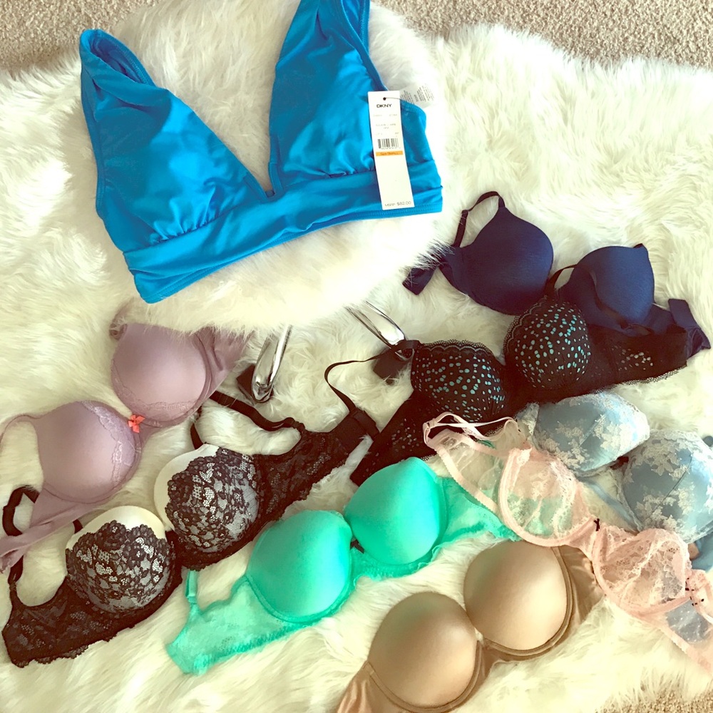 Mint condition. Never worn. Gorgeous bras. 🙌🏼🌹