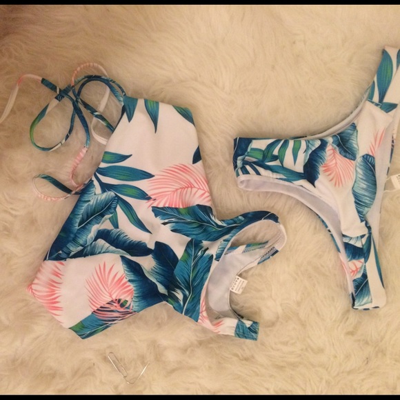 Mikoh Other - NWOT Palm bikini great quality super cute