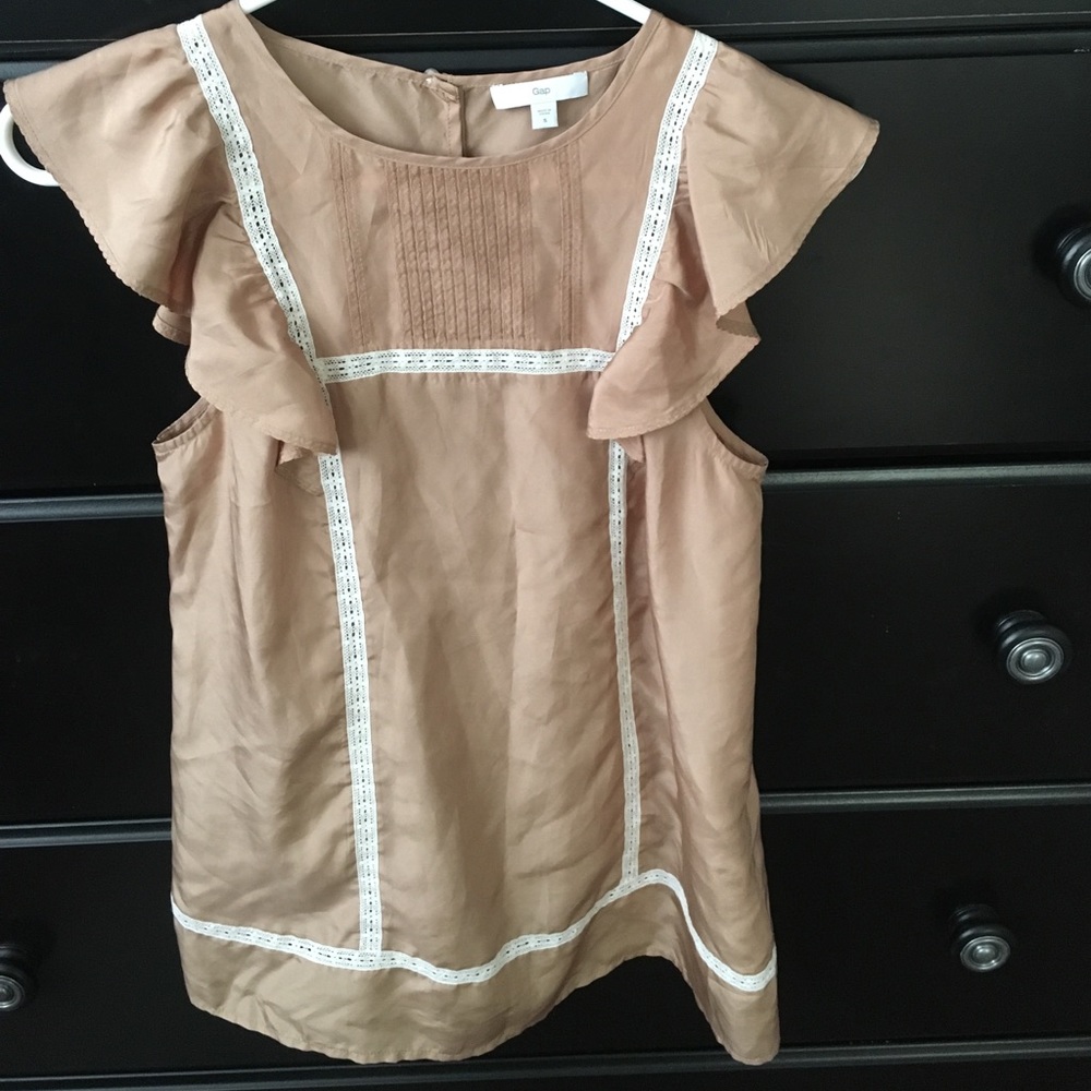 Blouse satin like material