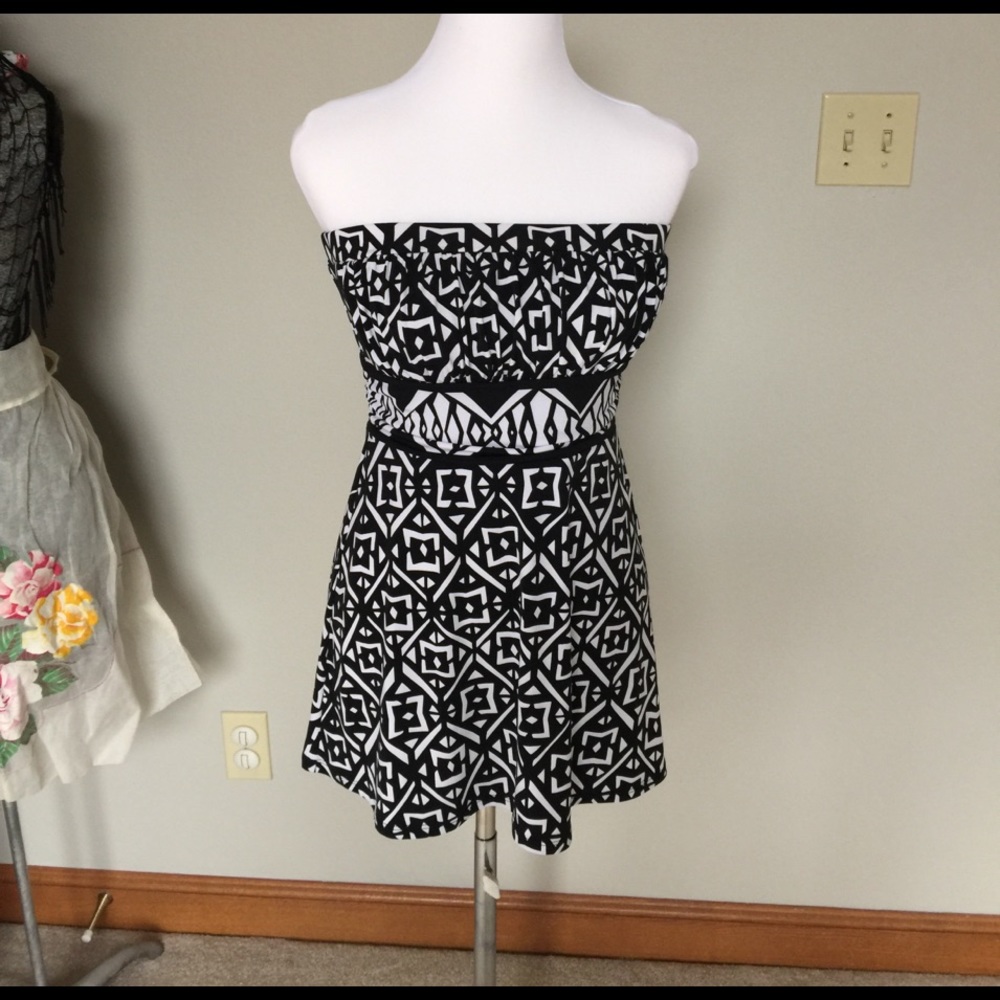 Cute sleeveless top!