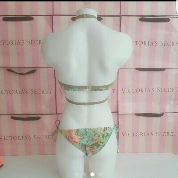 Victoria's Secret MEDIUM BIKINI BUNDLE OF 4 NEW