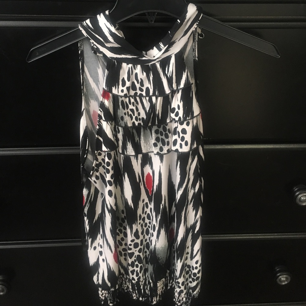 Sleeveless blouse