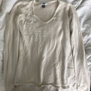 White v neck sweater