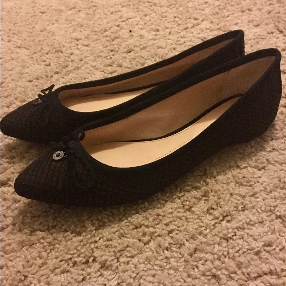 NWOT Gianni Bini pointed toe black flats