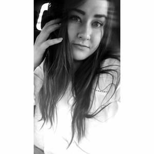 Meet your Posher, Caitlin