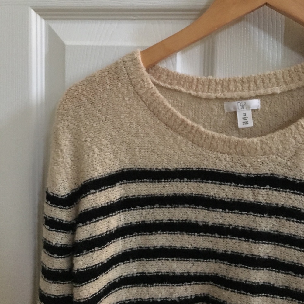 Cream knit stripped long sleeve