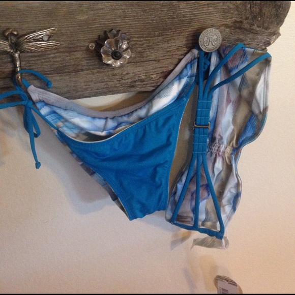 Reversible bikini - Picture 3 of 5