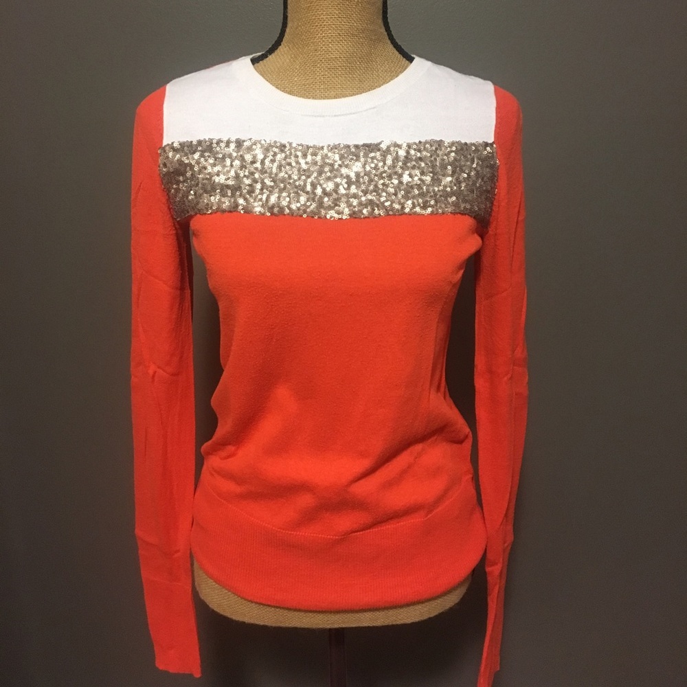 Sweater . Size medium.