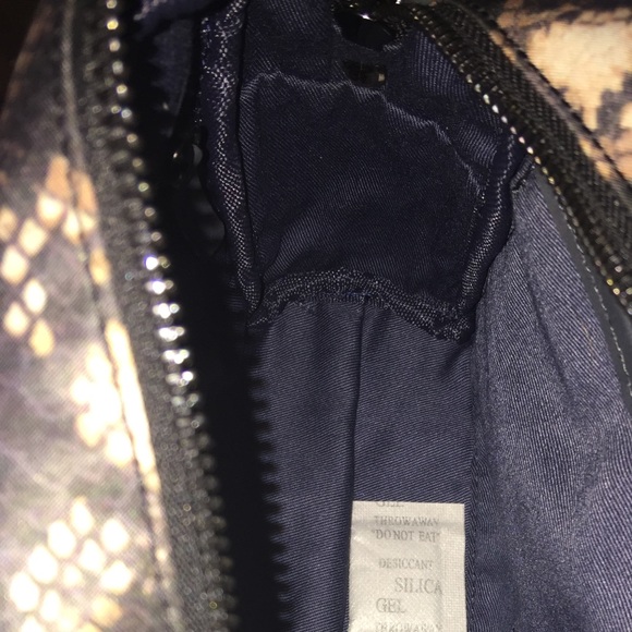 New French Connection small cross body purse - Picture 2 of 4