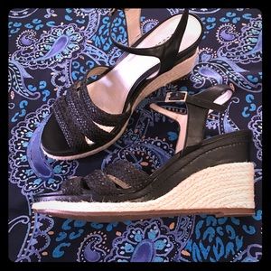 🦋 EUC-Liz C. Black wedge sandals🦋 Size 8