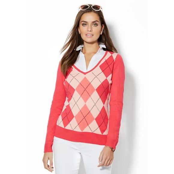 NWT New York & Co Pink Argyle V-neck Sweater - Picture 5 of 5