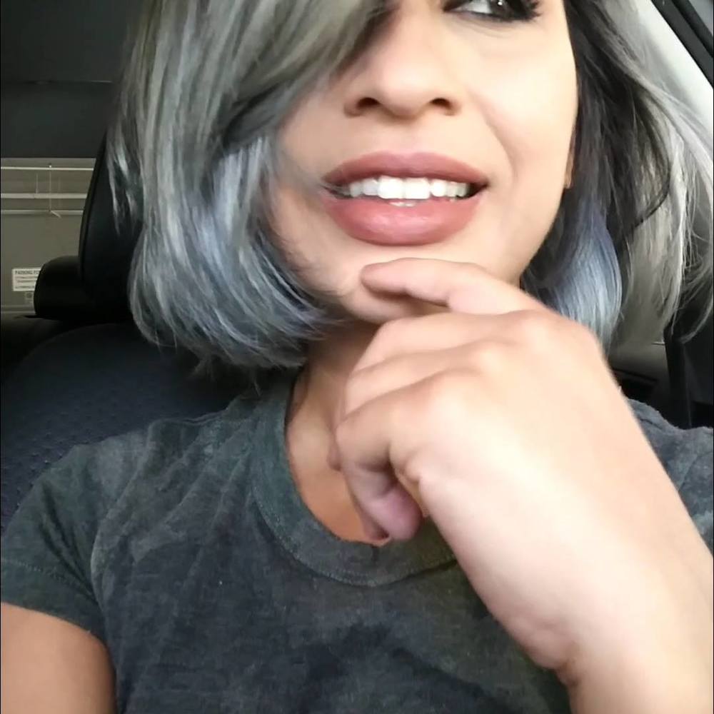 Meet your Posher, Reina