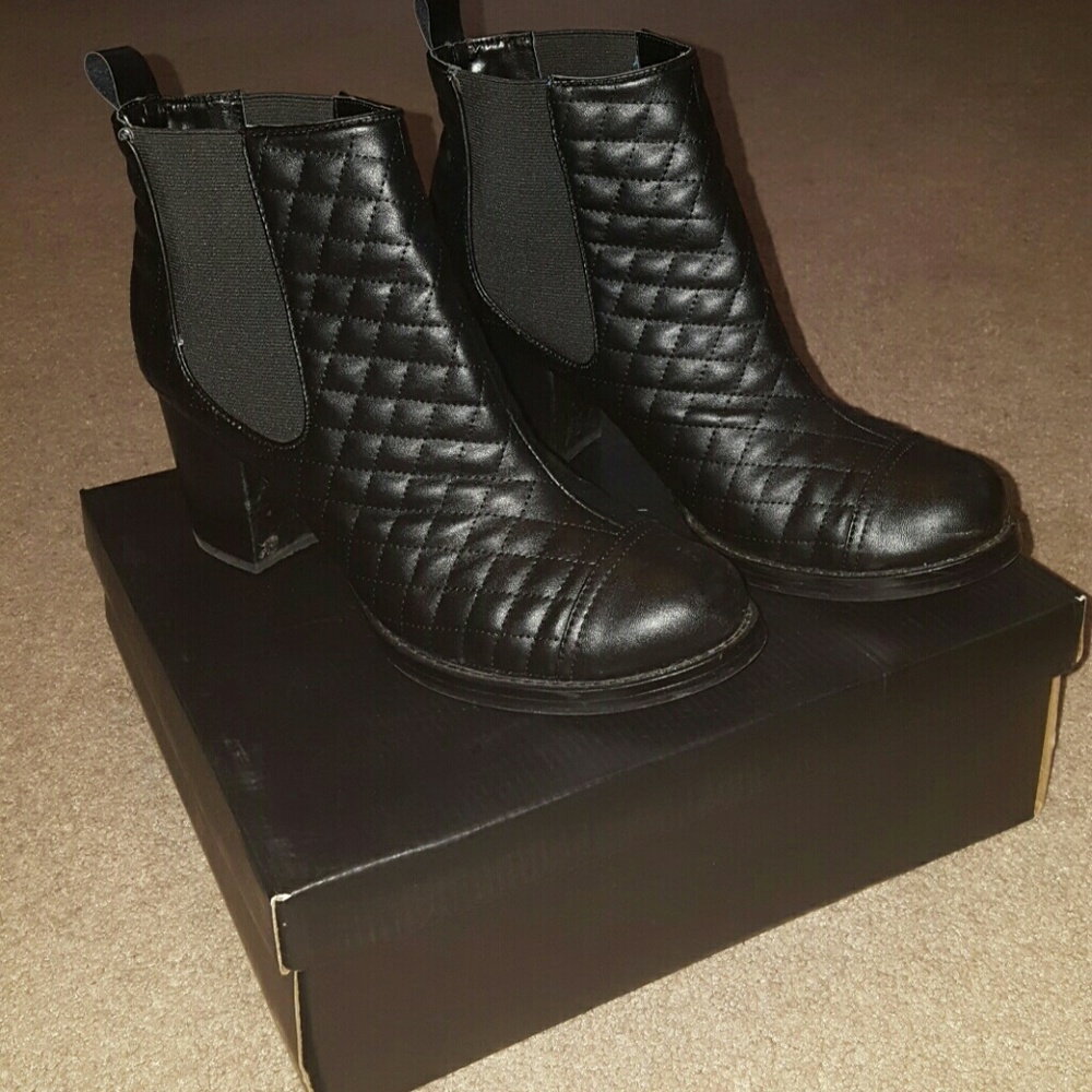 Like NEE "Shoe Cult" by Nasty Gal ankle booties