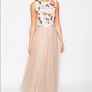 Needle and thread dress. US Sz 6; fits like small