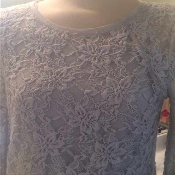 "DKNY" Jeans Company 2 Pc Lace Gray Top w/Camisole - Picture 3 of 6