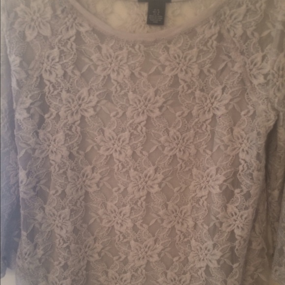 "DKNY" Jeans Company 2 Pc Lace Gray Top w/Camisole - Picture 6 of 6