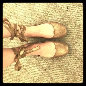 Steve Madden gold ballet flats