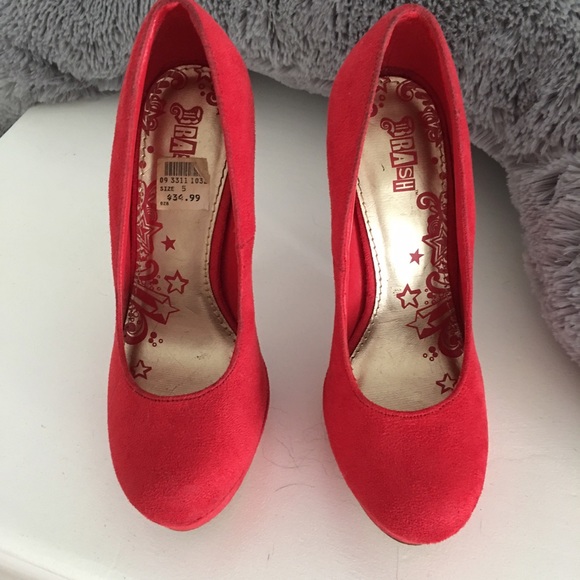 Red Pumps - Picture 2 of 3
