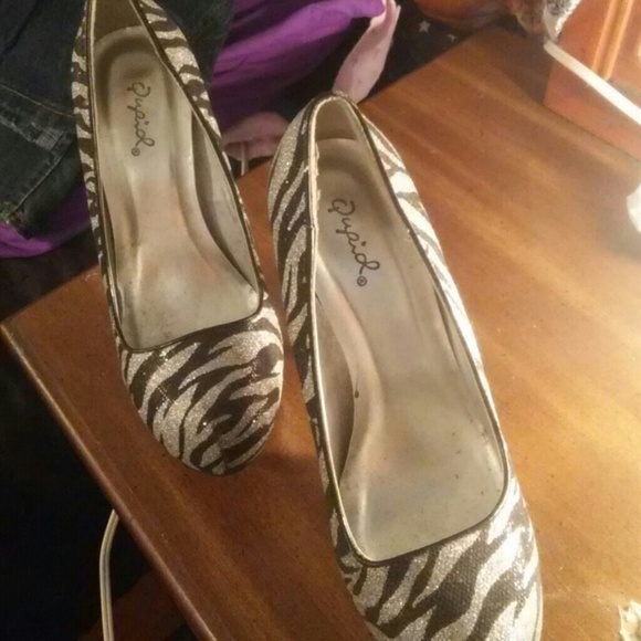 Heels - Picture 2 of 2