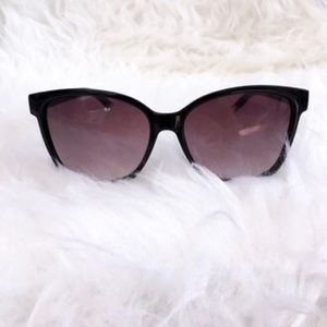 ✨B2G1Free✨ Studded Cat Eye Sunglasses