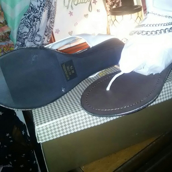 Shoes - Picture 2 of 2