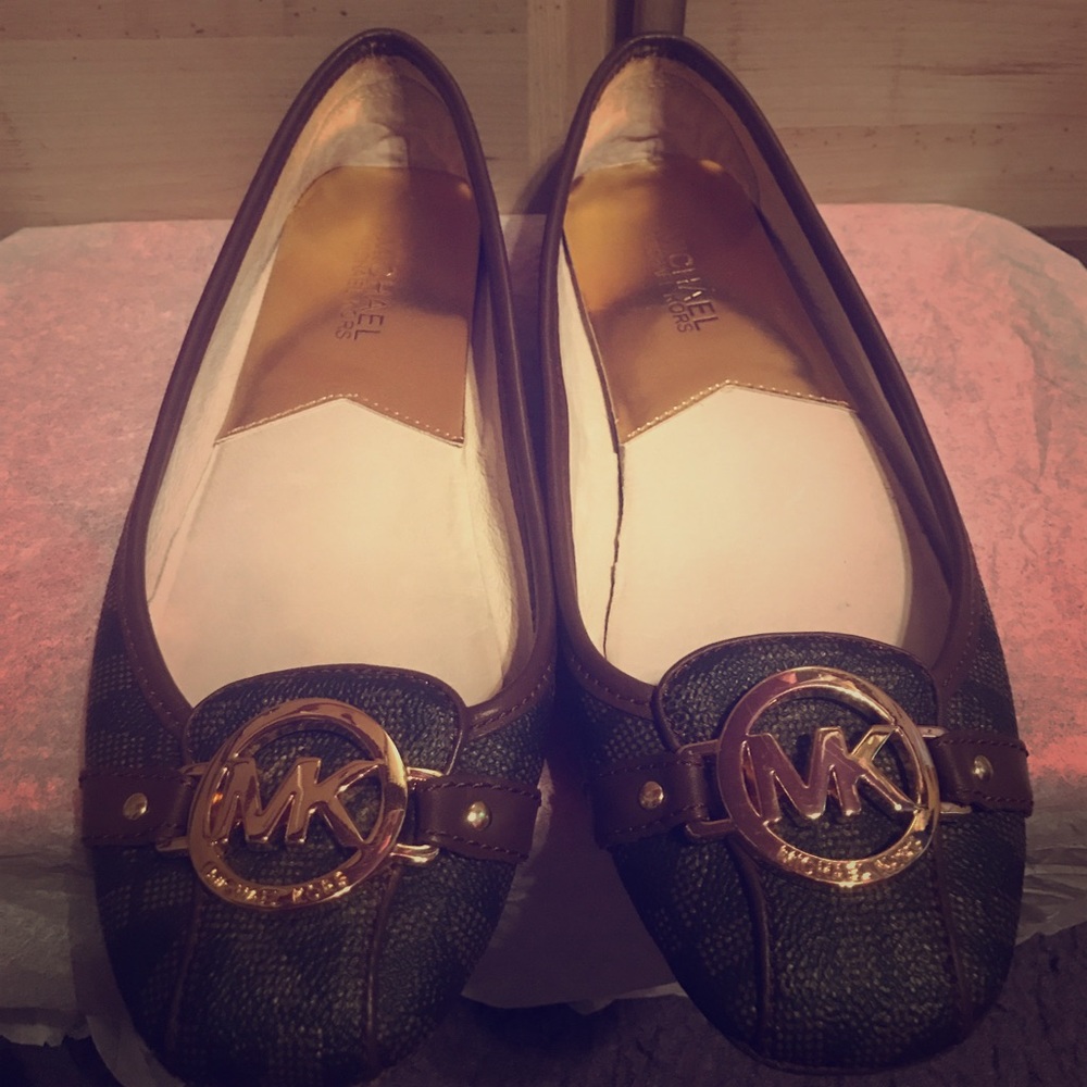 ‼️Michael Kors Flats‼️