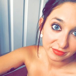 Meet your Posher, Aimee