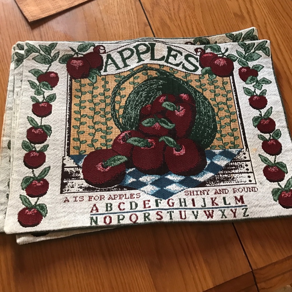 4 placemats