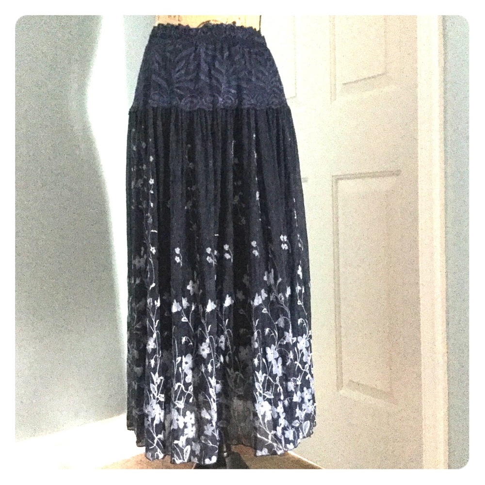 Lace floral skirt