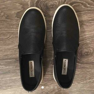 Steve madden slip ons