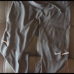 Nike cropped leggings