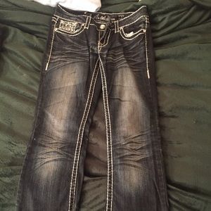 Worn once to try on and did not fit. Like new!