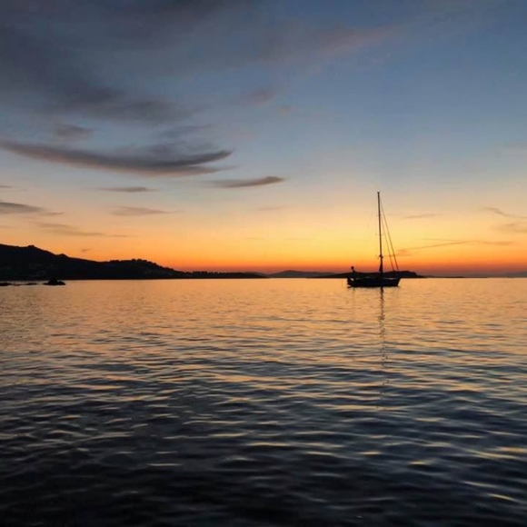 Just a girl who loves travel, fashion, and finds! - Picture 8 of 11