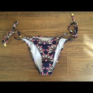 Ondade Mar Side Tie Bikini Bottom in Dancing Blue