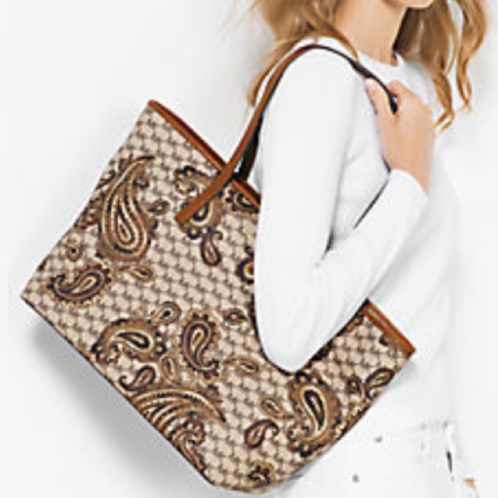 **SALE**Michael Kors Large Tote