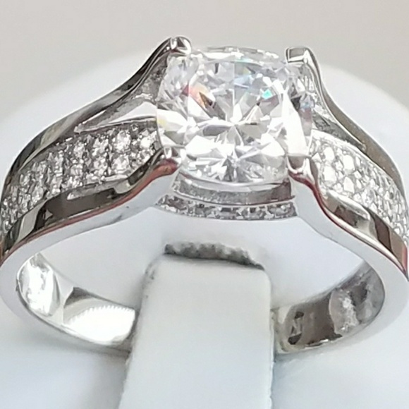 14k Solid White Gold Engagement Ring - Picture 3 of 8