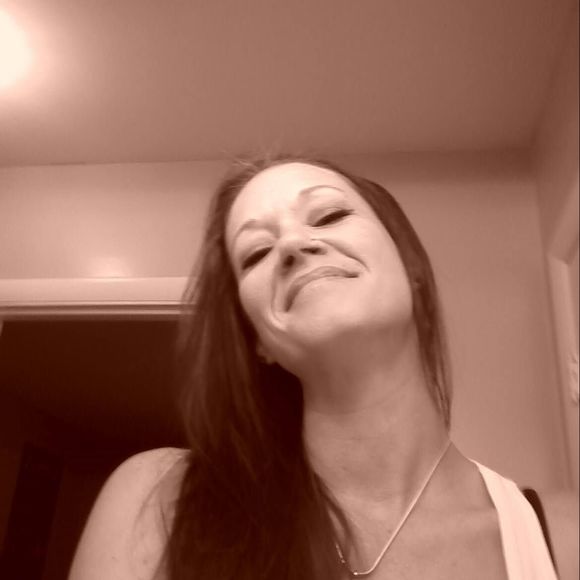 Hi! Welcome, my name is Jamie. - Picture 1 of 8