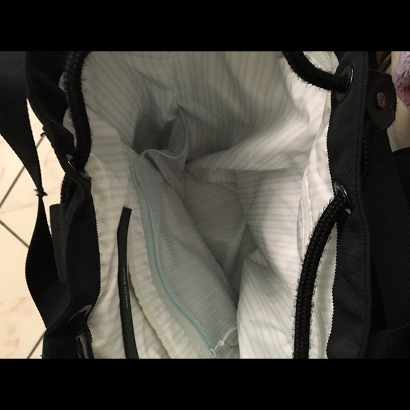 Lululemon limited edition match point tennis bag